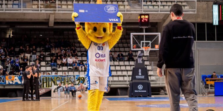 El club de Baloncesto Lucentum, de Alicante y sefide lanzan la tarjeta de débito Visa 'Lucentum' para socios y seguidores